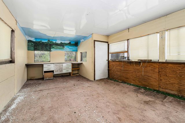 1663 Bristol Caverns Highway, Bristol, TN 37620