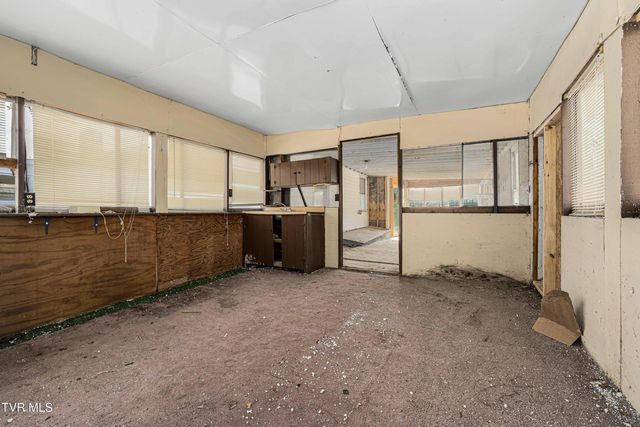 1663 Bristol Caverns Highway, Bristol, TN 37620