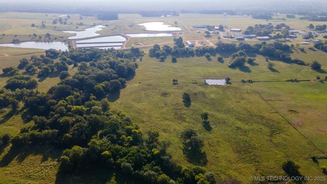 19499 E Whippoorwill Lane, Atoka, OK 74525