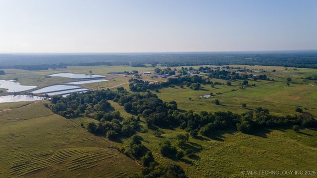 19499 E Whippoorwill Lane, Atoka, OK 74525