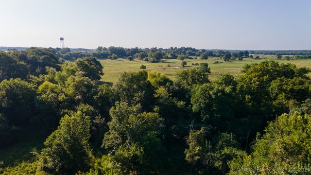 19499 E Whippoorwill Lane, Atoka, OK 74525