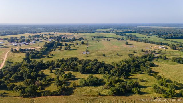 19499 E Whippoorwill Lane, Atoka, OK 74525