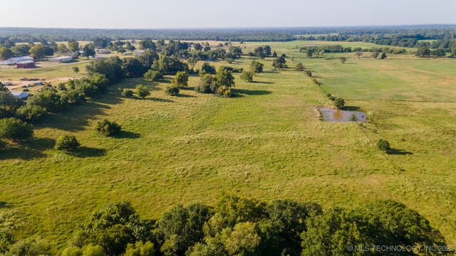 19499 E Whippoorwill Lane, Atoka, OK 74525