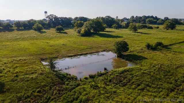 19499 E Whippoorwill Lane, Atoka, OK 74525