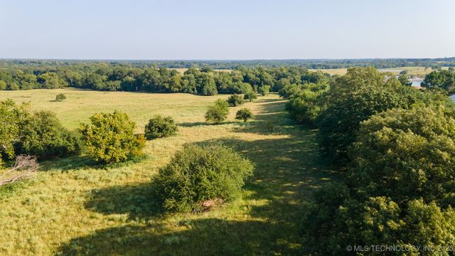 19499 E Whippoorwill Lane, Atoka, OK 74525