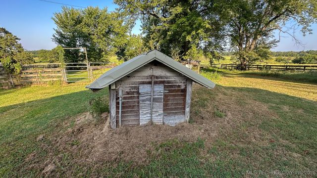 19499 E Whippoorwill Lane, Atoka, OK 74525