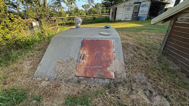 19499 E Whippoorwill Lane, Atoka, OK 74525