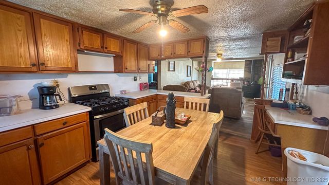 19499 E Whippoorwill Lane, Atoka, OK 74525