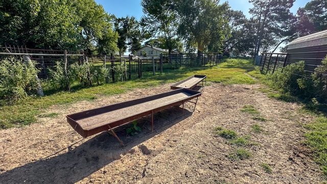 19499 E Whippoorwill Lane, Atoka, OK 74525