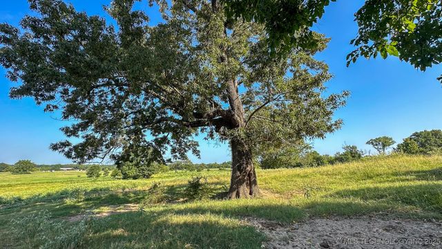 19499 E Whippoorwill Lane, Atoka, OK 74525