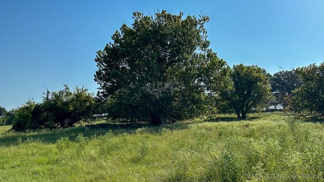 19499 E Whippoorwill Lane, Atoka, OK 74525