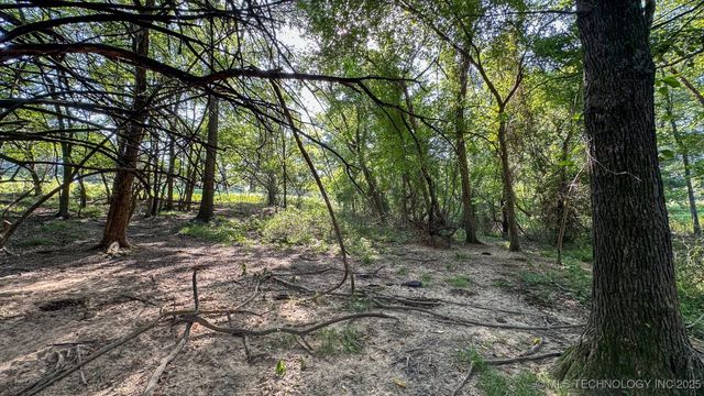 19499 E Whippoorwill Lane, Atoka, OK 74525