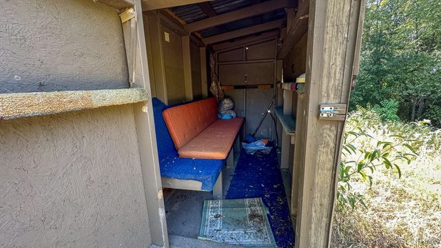 19499 E Whippoorwill Lane, Atoka, OK 74525