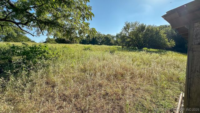 19499 E Whippoorwill Lane, Atoka, OK 74525