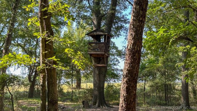 19499 E Whippoorwill Lane, Atoka, OK 74525