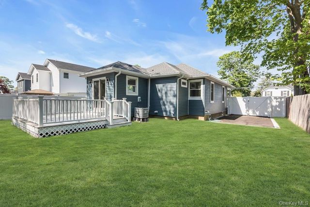 87 Willett Avenue, Sayville, NY 11782