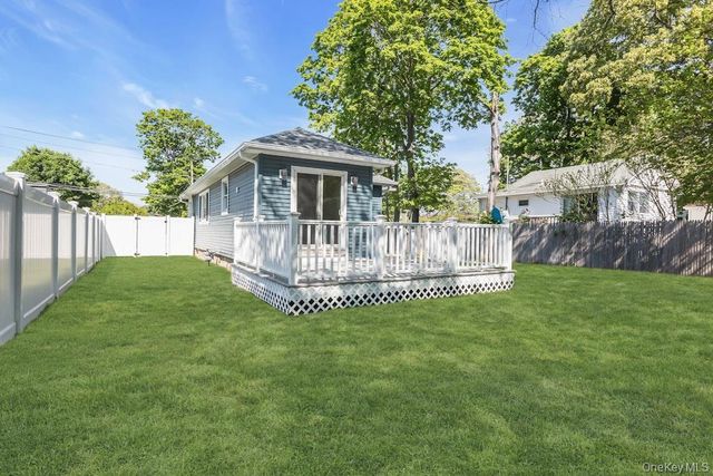 87 Willett Avenue, Sayville, NY 11782