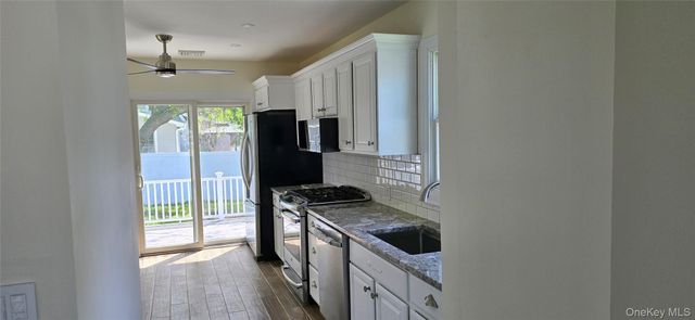 87 Willett Avenue, Sayville, NY 11782