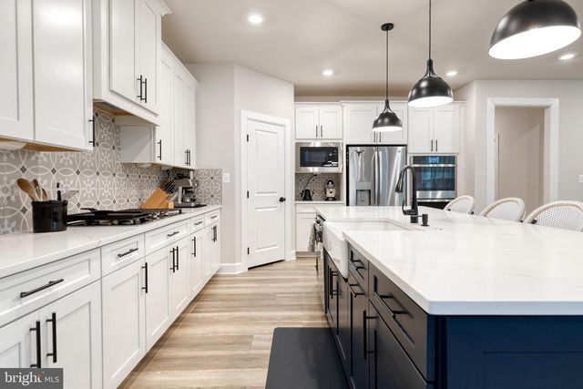 7679 CROSS CREEK DR, Columbia, MD 21044