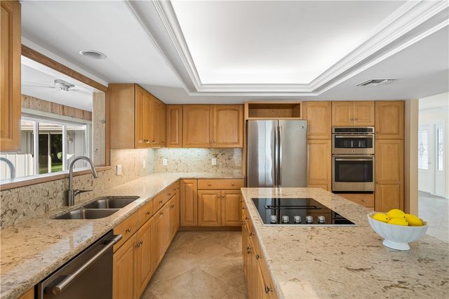 1330 White Heron Lane, Vero Beach, FL 32963