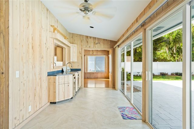 1330 White Heron Lane, Vero Beach, FL 32963