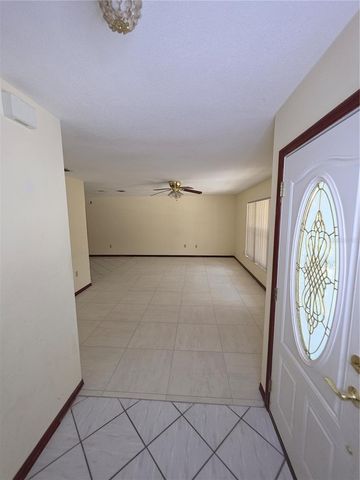 664 MILAN DRIVE, Kissimmee, FL 34758