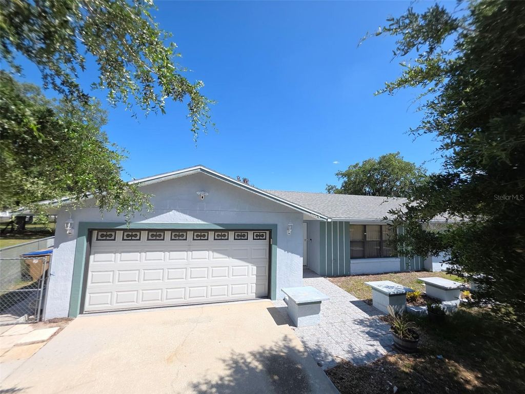 664 MILAN DRIVE, Kissimmee, FL 34758