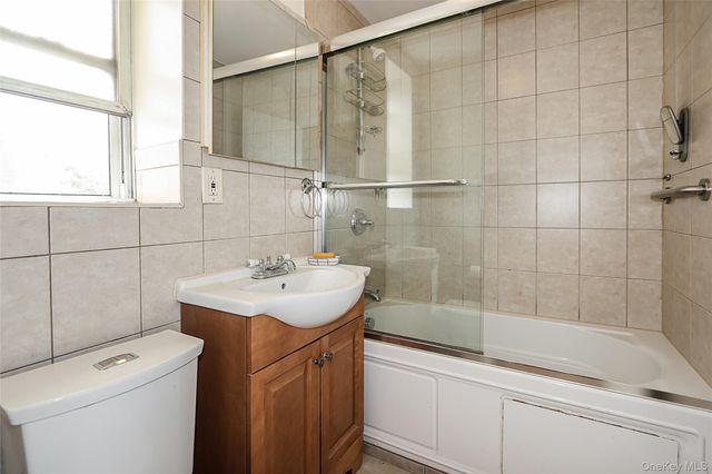 7510 Yellowstone Boulevard 2C, Rego Park, NY 11374