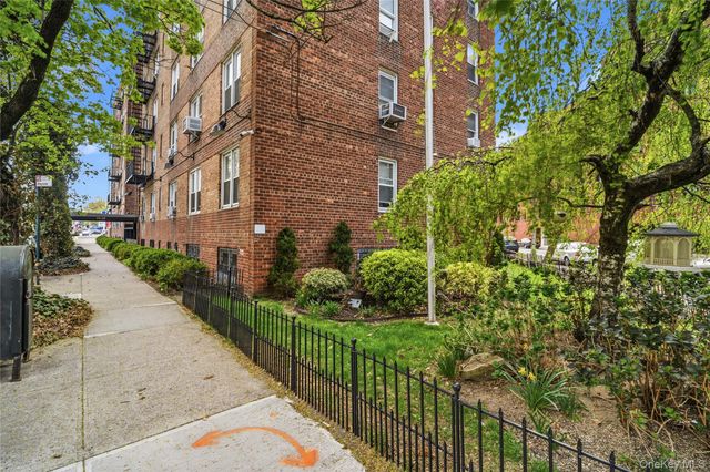 7510 Yellowstone Boulevard 2C, Rego Park, NY 11374
