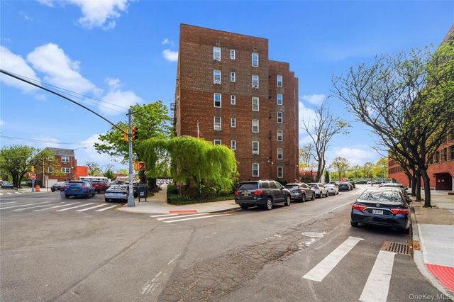 7510 Yellowstone Boulevard 2C, Rego Park, NY 11374