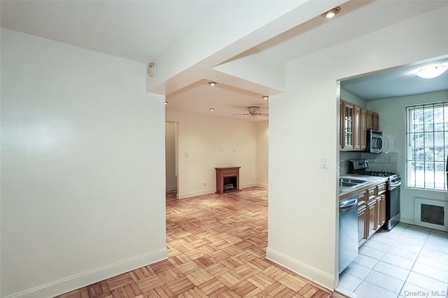 7510 Yellowstone Boulevard 2C, Rego Park, NY 11374