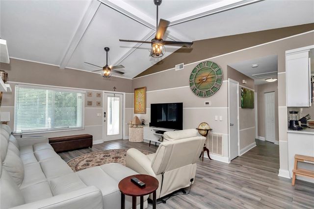 814 OAK ROAD, Ocala, FL 34472