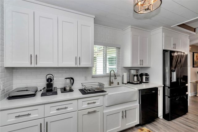 814 OAK ROAD, Ocala, FL 34472