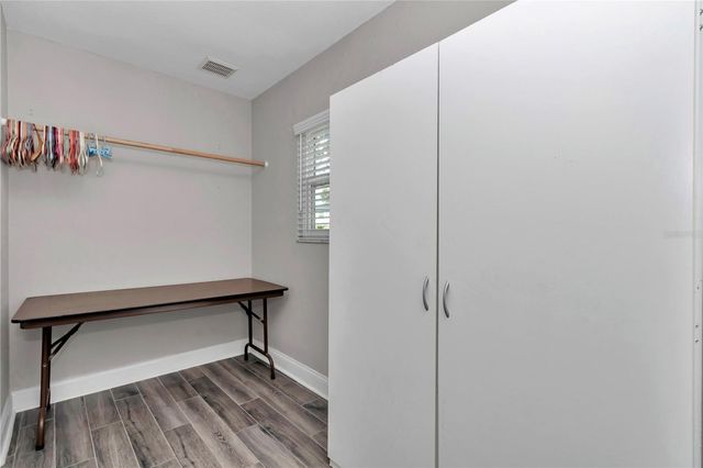 814 OAK ROAD, Ocala, FL 34472