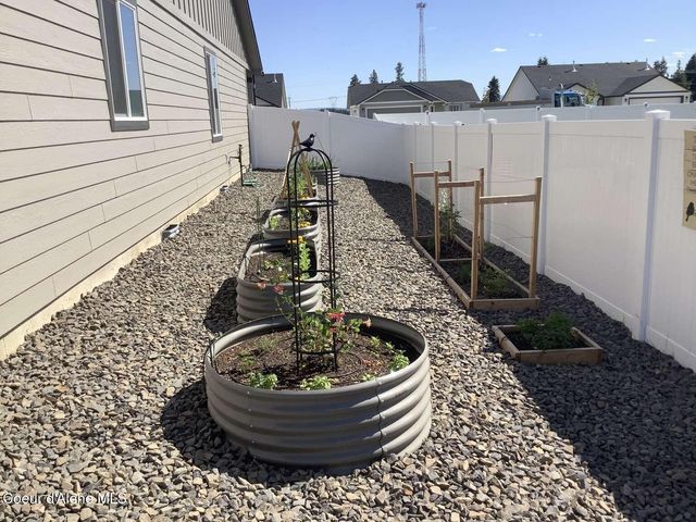 16152 N Hadley LOOP, Rathdrum, ID 83858