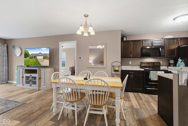 162 Sawdust Trail, Greenfield, IN 46140