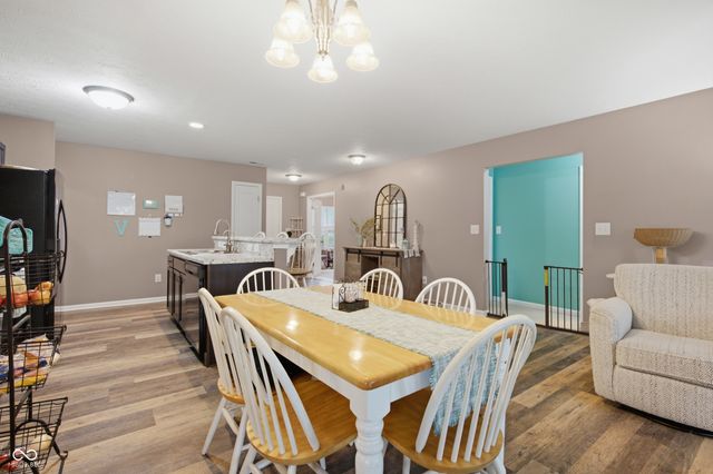 162 Sawdust Trail, Greenfield, IN 46140