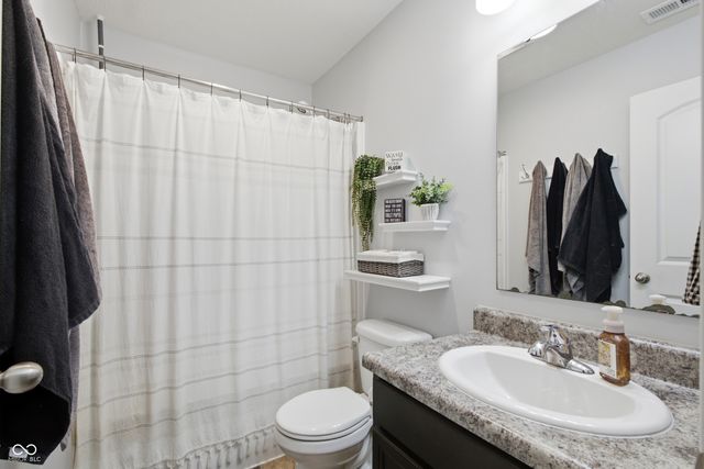 162 Sawdust Trail, Greenfield, IN 46140