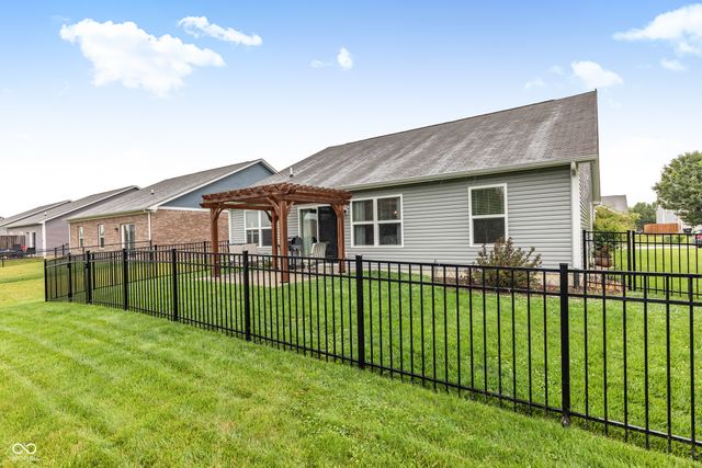 162 Sawdust Trail, Greenfield, IN 46140