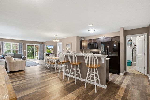 162 Sawdust Trail, Greenfield, IN 46140