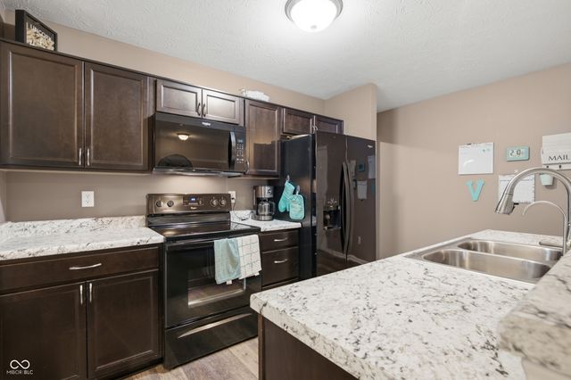 162 Sawdust Trail, Greenfield, IN 46140