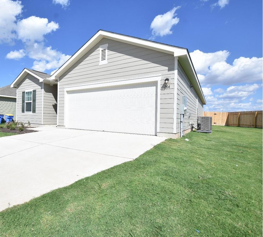 204 Elijah ST, Taylor, TX 76574