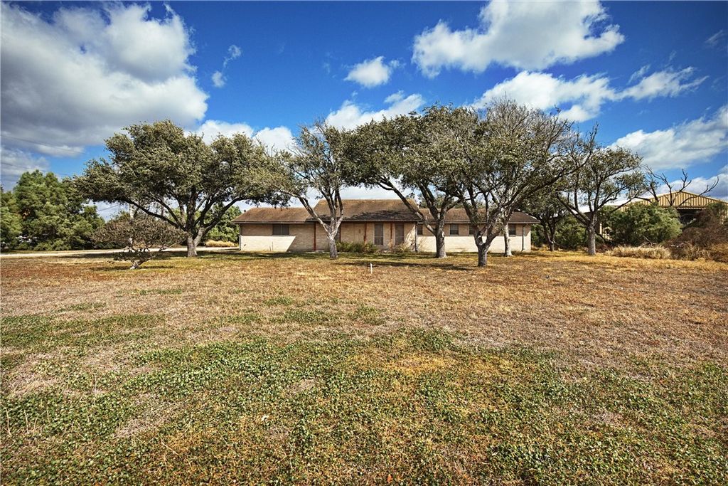 15594 County Road 1630, Odem, TX 78370