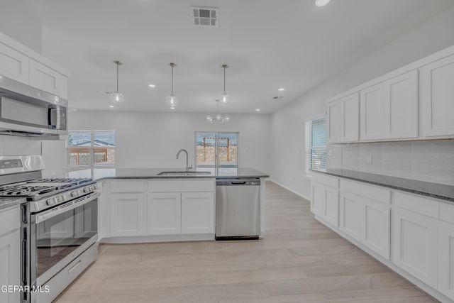 9911 MARISABEL, Socorro, TX 79927