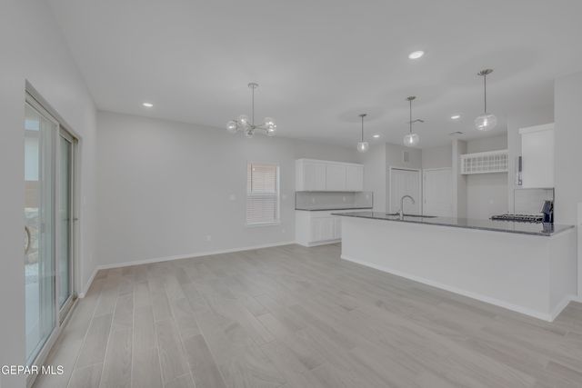 9911 MARISABEL, Socorro, TX 79927