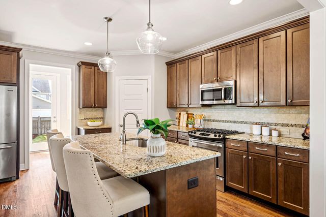 1941 Great Ridge Parkway, Chapel Hill, NC 27516