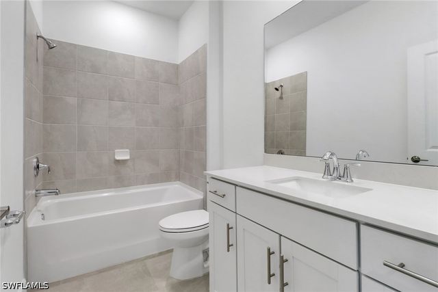19588 Hinkley DR, Estero, FL 33928