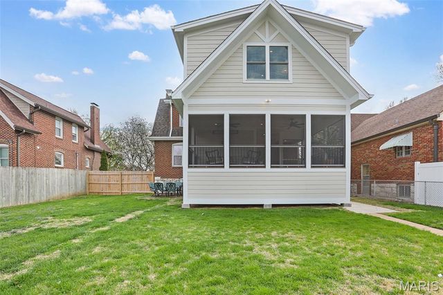 6621 Oleatha Avenue, St Louis, MO 63139