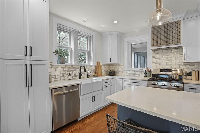 6621 Oleatha Avenue, St Louis, MO 63139