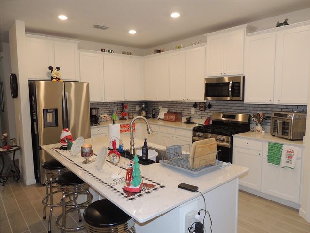 560 NW 4TH AVENUE, Williston, FL 32696